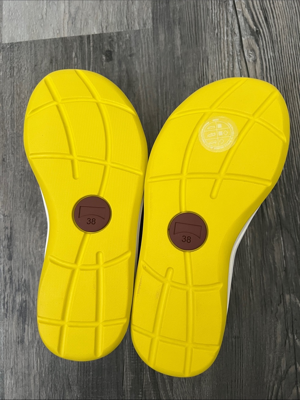 Camper Match Houston Webbing Sport Sandals White Yellow New In Box US 8 - Picture 6 of 9
